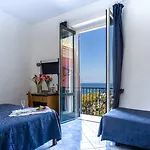 Il Faro Ξενοδοχείο 3*