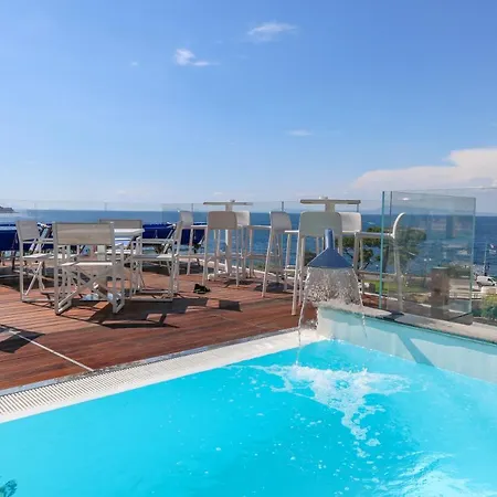 Hotell Il Faro 3*