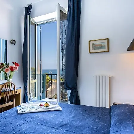 Il Faro Hotel 3*