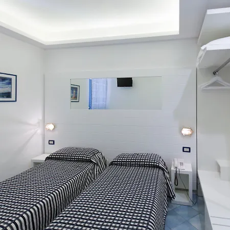 Hotel Il Faro 3*