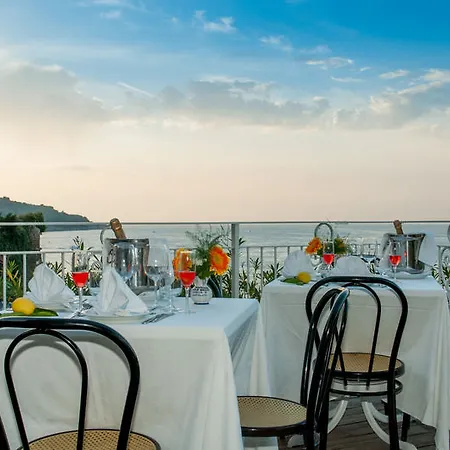 Il Faro Hotel 3*