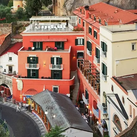 Il Faro 3* سورينتو